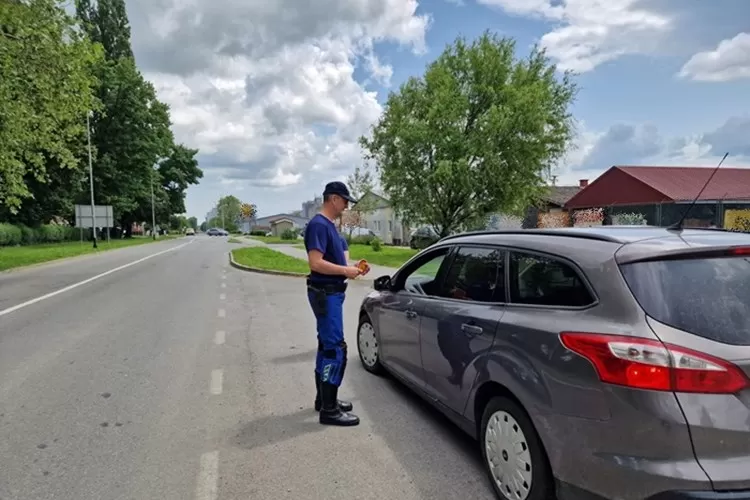 SB Online | Vozač s  2,26 promila, bez pojasa i vozačke dozvole priveden u policiju