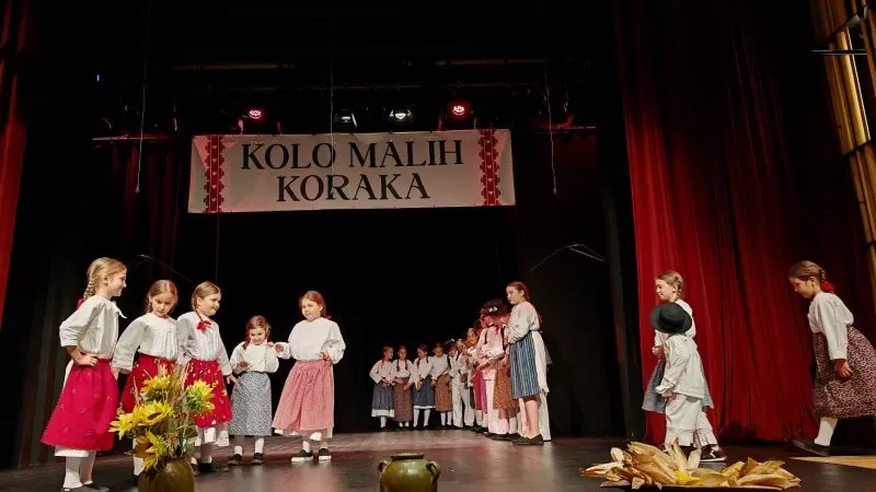 KULTURNO-UMJETNIČKO DRUŠTVO „ORLJAVA“: Smotra dječjeg folklora „Kolo malih koraka”