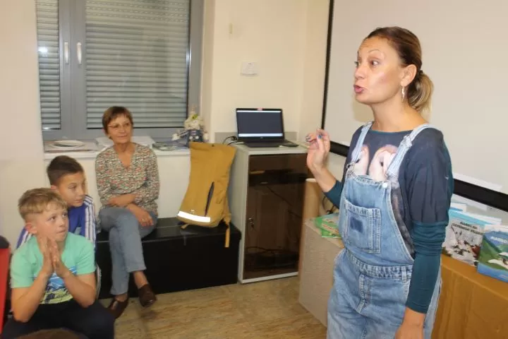 „ČETVRT KNJIGE“ U PLETERNICI: Na Zelenoj radionici predstavljene slikovnice Martine Markov uz druženje s galebom Markom
