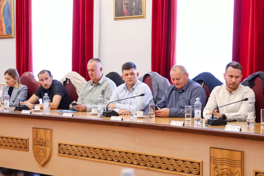 Požeško-slavonska županija i dalje izvan zona ograničenja, stožer predstavio nove mjere zaštite od afričke svinjske kuge