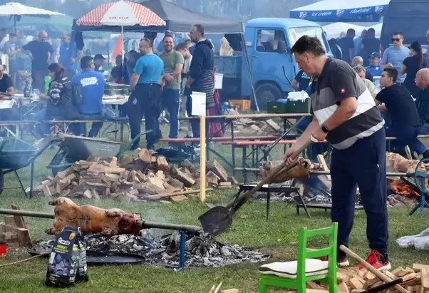 SB Online | Ništa od ovogodišnje Pečenkijade u Slavonskom Brodu na Poloju