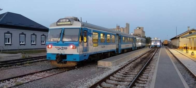 SB Online | U 2024. umirovljenici će se moći besplatno voziti vlakom! Pljušte kritike: ’Daju sitniš pa uzimaju 30-50 eura’