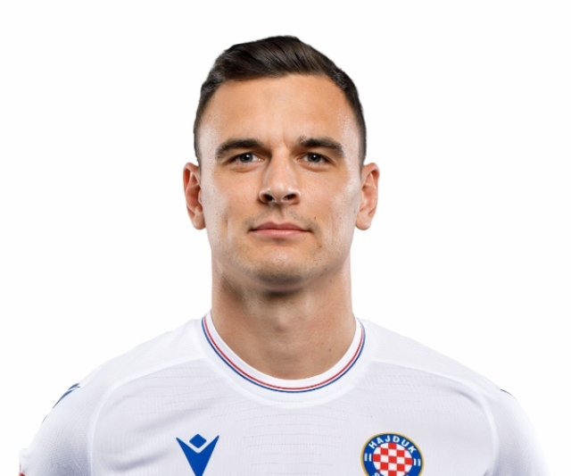 SB Online | Nogomet i diploma: Slavonski hajdukovac Filip Uremović osim na nogometnom, uspješan i na akademskom ʼterenuʼ