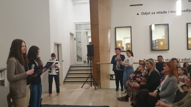 Požega.eu | Svečana dodjela nagrada i priznanja učenicima i mentorima za likovni i literarni natječaj na temu „Požega u srcu“