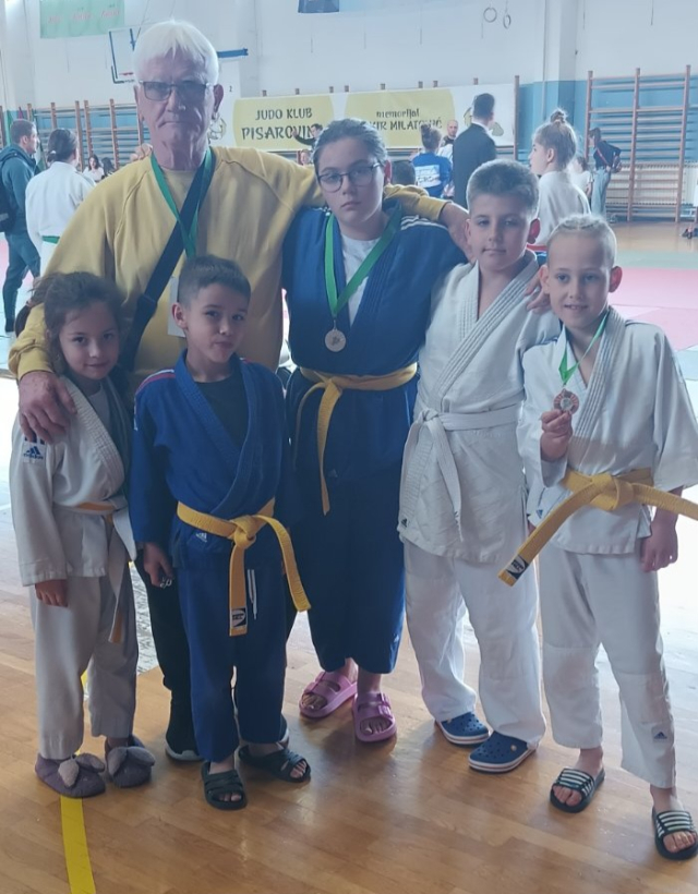 Požega.eu | TURNIR U PISAROVINI: Dva zlata, te po jedno srebro i bronca pripali sportašima požeškog Judokana