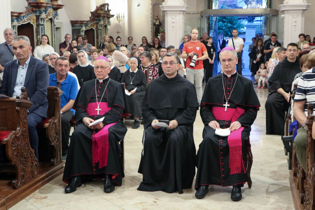 Požega.eu | Ususret ređenju novog požeškog biskupa: Služba Večernjih hvala i duhovno-glazbeni program 