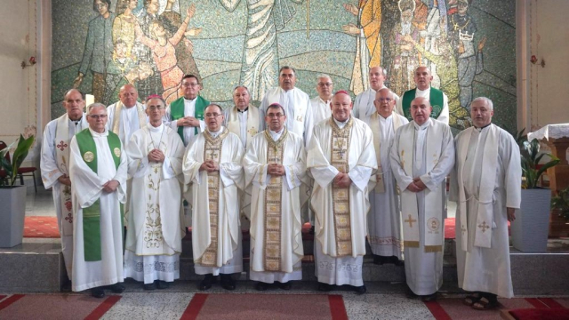 SB Online | Susret svećenika o 34. obljetnici svećeničkog ređenja u Rešetarima