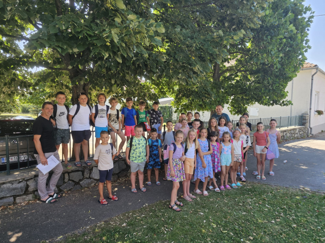 Požega.eu | Veseli kutjevački mališani kojima je njihov gradonačelnik omogućio besplatnu školu plivanja 