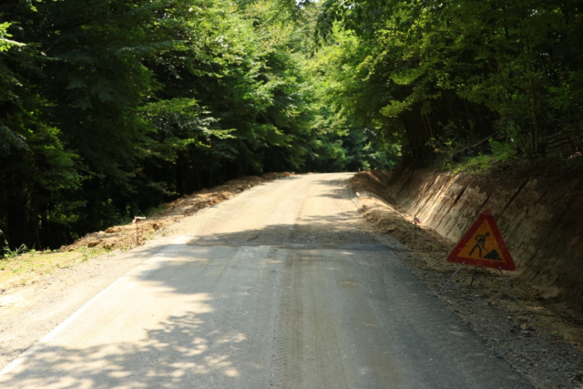 Požega.eu | Na području općine Čaglin u tijeku su još jedni infrastrukturni radovi – treća faza uređenja ceste prema Dobrogošću 