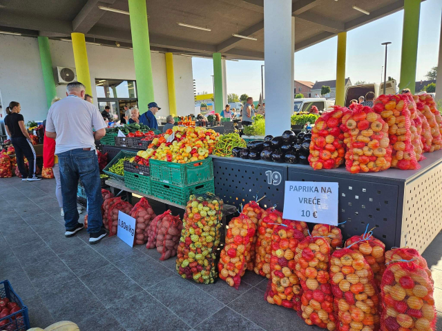 Požega.eu | Današnja ponuda na tržnici u Pleternici