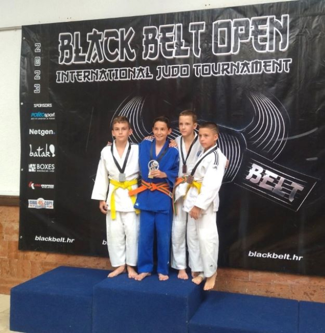 Požega.eu | Pet osvojenih medalja na turniru u Zagrebu