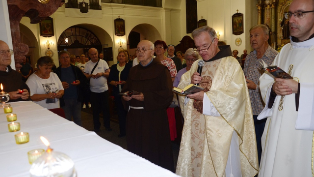 SB Online | Obred preminuća sv. Franje u Slavonskom Brodu