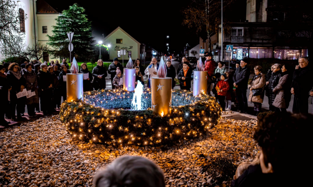 SB Online | NOVA GRADIŠKA - OTVOREN ADVENT ʼU NAŠEM GRADUʼ Sinonim za čarobne zimske večeri 