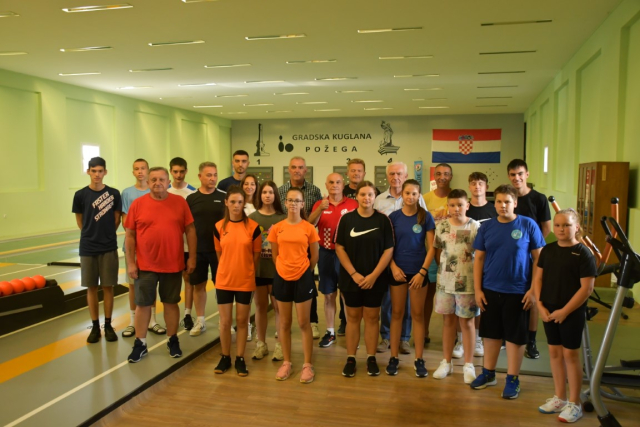 Požega.eu | Požega domaćin Kuglačkog kampa za mlade: „Želim da napredujete u sportu kojeg volite“
