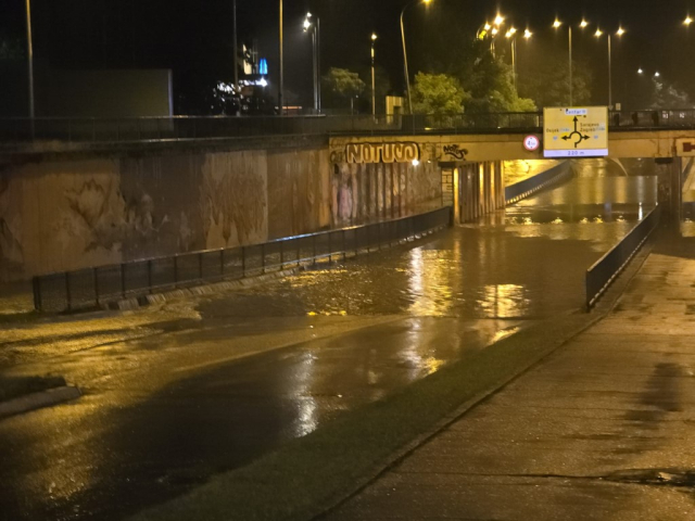 SB Online | Poplavljeni podvožnjak u Sl. Brodu opet pobijedio gradonačelnika Dusparu!