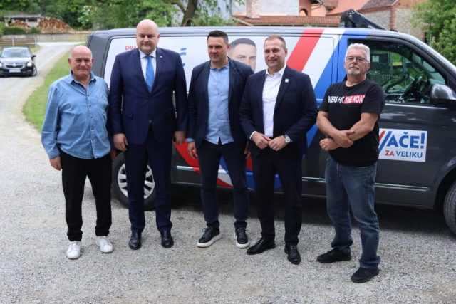 Požega.eu | Snažnu podršku požeško-slavonskim DP-ovcima došli dati dvojica ministara