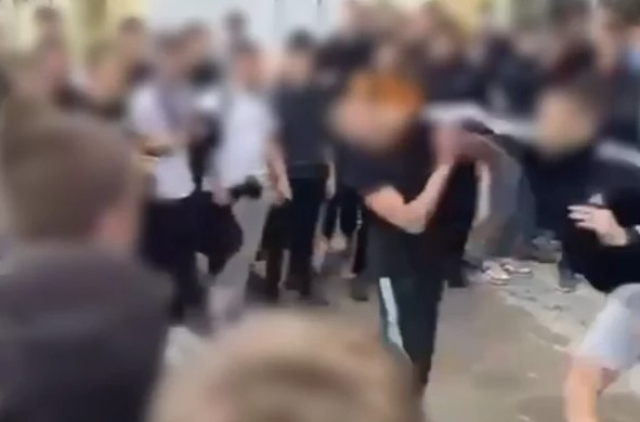 SB Online | Tučnjava iza ponoći na predizbornom skupu Mirka Duspare: Kada je trebala fešta završiti!? 