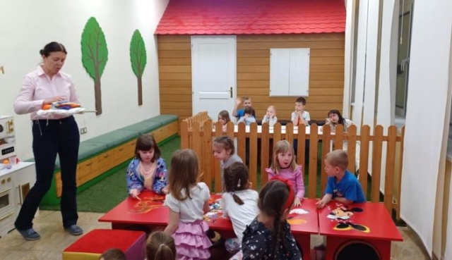 Požega.eu | „VESELI ČETVRTAK“ U PLETERNIČKOJ KNJIŽNICI: Radionica o prehrani za djecu uzrasta od tri do sedam godina