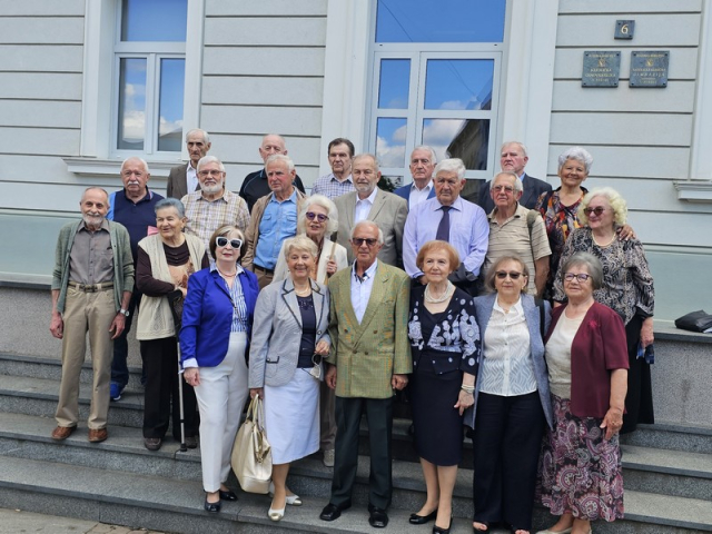 Požega.eu | Okupili se maturanti Gimnazije iz 1965. godine