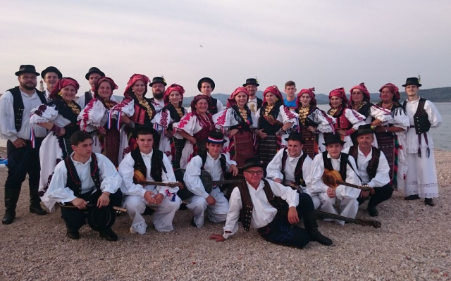 SB Online | Folklornu tradiciju dugu 90 godina proslavio KUD ʼGraničarʼ iz Lužana