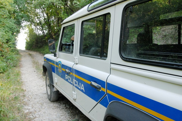 SB Online | Krijumčarili strane državljane, policija ih spriječila u naumu