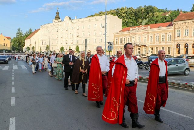 Tijelovo u Požegi: Svetu misu predvodio biskup Ivo Martinović