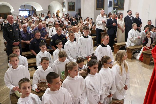 Tijelovo u Požegi: Svetu misu predvodio biskup Ivo Martinović