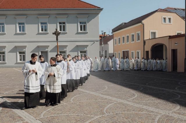 Prezbitersko ređenje u požeškoj Katedrali