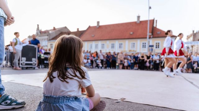 Ulazak u ljeto tijekom magične noći uz paljenje Ivanjskog krijesa