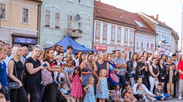 Ulazak u ljeto tijekom magične noći uz paljenje Ivanjskog krijesa
