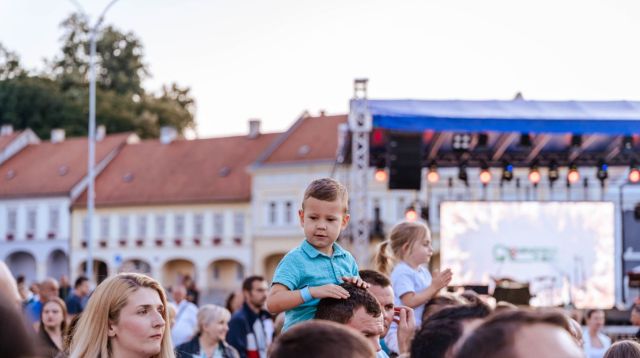 Ulazak u ljeto tijekom magične noći uz paljenje Ivanjskog krijesa