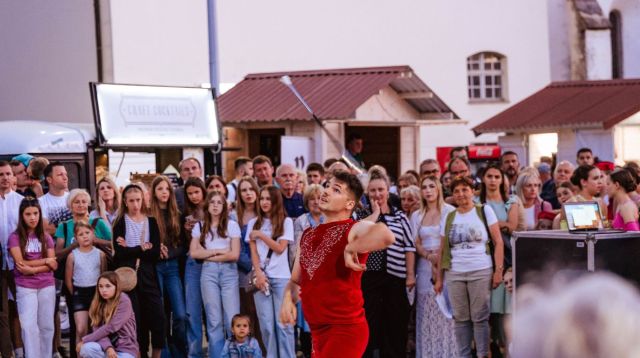 Ulazak u ljeto tijekom magične noći uz paljenje Ivanjskog krijesa