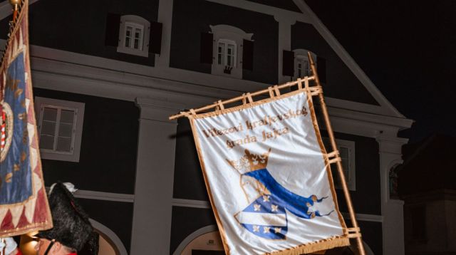 Ulazak u ljeto tijekom magične noći uz paljenje Ivanjskog krijesa