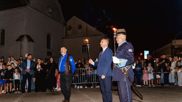 Ulazak u ljeto tijekom magične noći uz paljenje Ivanjskog krijesa
