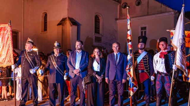 Ulazak u ljeto tijekom magične noći uz paljenje Ivanjskog krijesa