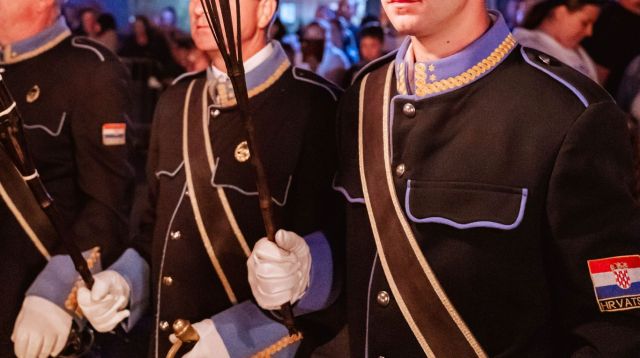 Ulazak u ljeto tijekom magične noći uz paljenje Ivanjskog krijesa