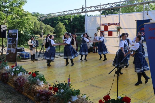 Običaji Slovaka sa dodatkom onih iz slavonskog kraja, te Čeha i Mađara