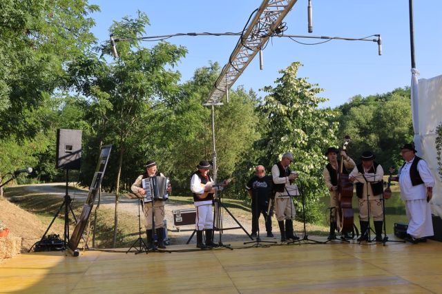 Običaji Slovaka sa dodatkom onih iz slavonskog kraja, te Čeha i Mađara