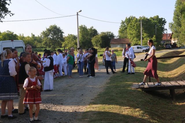 Običaji Slovaka sa dodatkom onih iz slavonskog kraja, te Čeha i Mađara