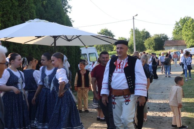 Običaji Slovaka sa dodatkom onih iz slavonskog kraja, te Čeha i Mađara