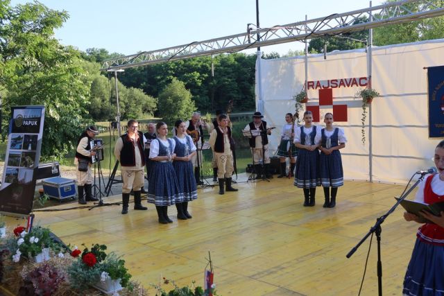Običaji Slovaka sa dodatkom onih iz slavonskog kraja, te Čeha i Mađara