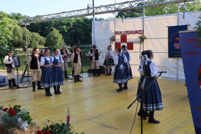 Običaji Slovaka sa dodatkom onih iz slavonskog kraja, te Čeha i Mađara