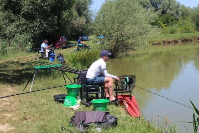 RIBIČKI KUP „VALLIS AUREA“ Ekipni pobjednik Ribolovna športska udruga „Udica“ iz Donjeg Miholjca 