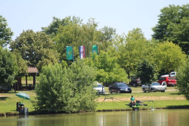 RIBIČKI KUP „VALLIS AUREA“ Ekipni pobjednik Ribolovna športska udruga „Udica“ iz Donjeg Miholjca 