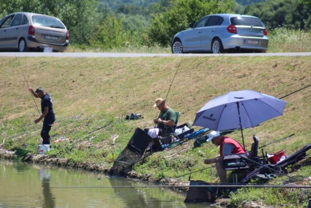 RIBIČKI KUP „VALLIS AUREA“ Ekipni pobjednik Ribolovna športska udruga „Udica“ iz Donjeg Miholjca 