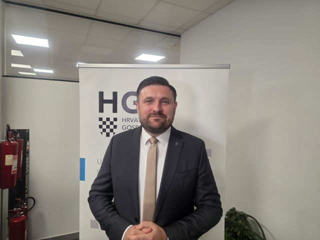 Članovi Gospodarskog vijeća HGK – Županijske komore Sl. Bord na sjednici razgovarali o aktualnom stanju u Brodsko-posavskoj županiji: „Bilježimo rekordne brojke što je dobar zalog za budućnost“