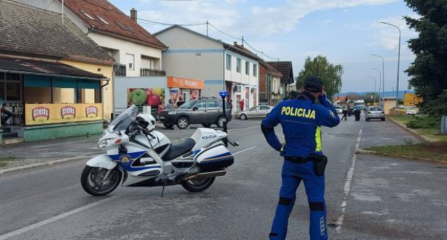 SB Online | Česi u Pilarevoj ulici pokušali pobjeći policiji