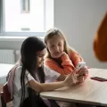 Grad Slavonski Brod izdao preporuku o zabrani korištenja mobitela u osnovnim školama