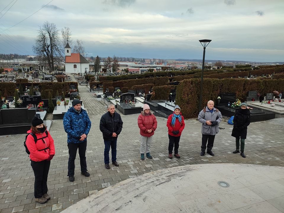 Požega.eu | Požeški planinari izletom se prisjetili preminulih članova