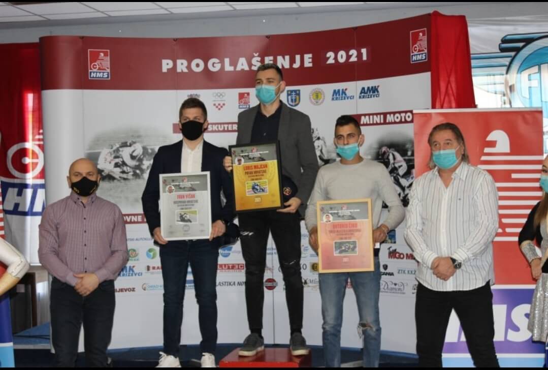 Požega.eu | Portal pozega.eu primio plaketu Hrvatskog motociklističkog saveza za medijsko praćenje tijekom 2021. godine, a Antonio Čiko treći u svojoj kategoriji